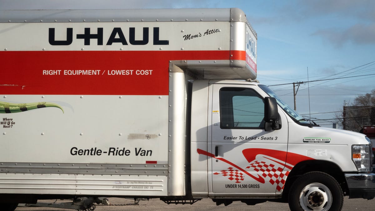 U-Haul Data Reveals Where Californians Are Moving, Who’s Coming In