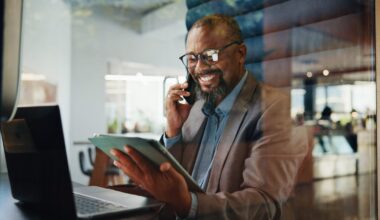 5 hybrid work models redefining flexible careers in 2025