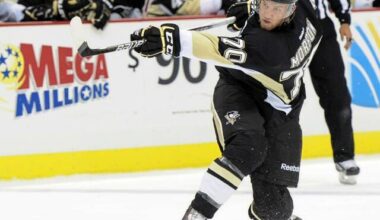8696196_web1_Wild-Penguins-Hockey.JPEG-01083