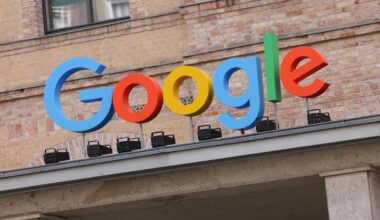 Chrome for iOS makes it easier to switch between work and personal Google accounts