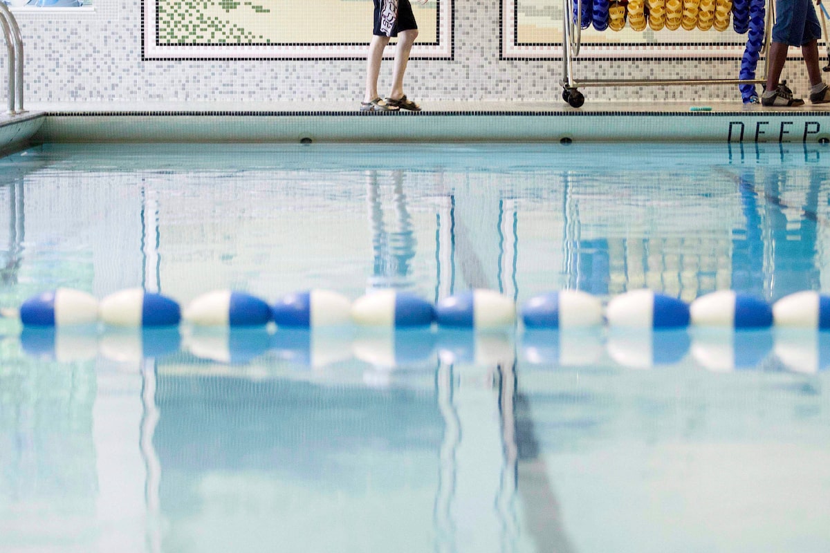 Two indoor pools closed in Toronto as staff refuse to work in extreme heat, union says