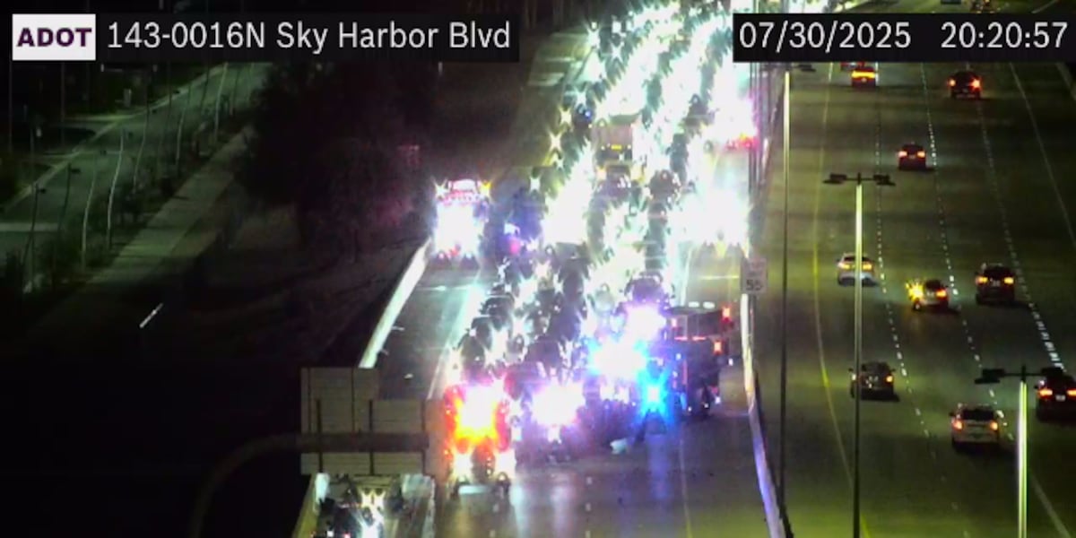 Wrong-way crash partially closes freeway near Phoenix Sky Harbor