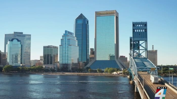Jacksonville residents urged to take advantage of cooling centers amid hot weekend temperatures