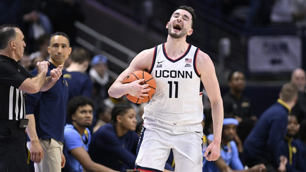 Alex Karaban is all-business for 2025-26; Notes from UConn's open summer practice