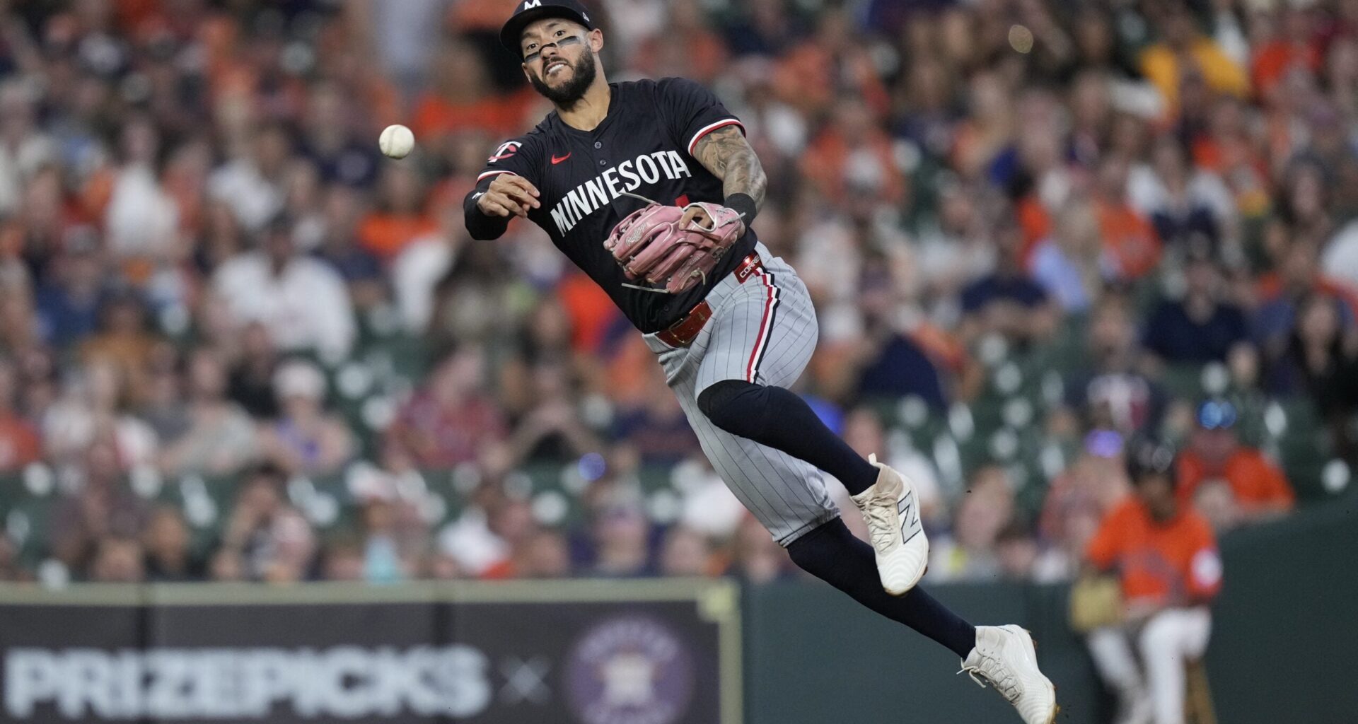 Twins Correa says talk of return to Houston isn't 'serious'