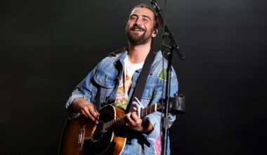 Noah Kahan asks fans to respect family’s privacy