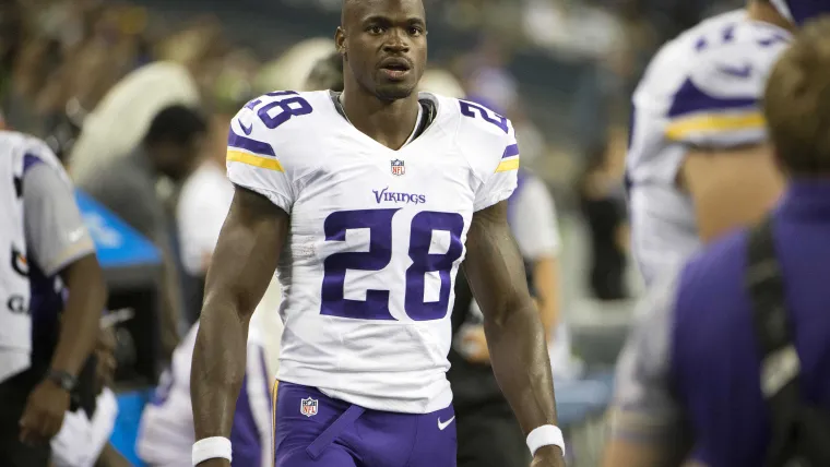 Adrian Peterson named greatest college football player to wear No. 28 image