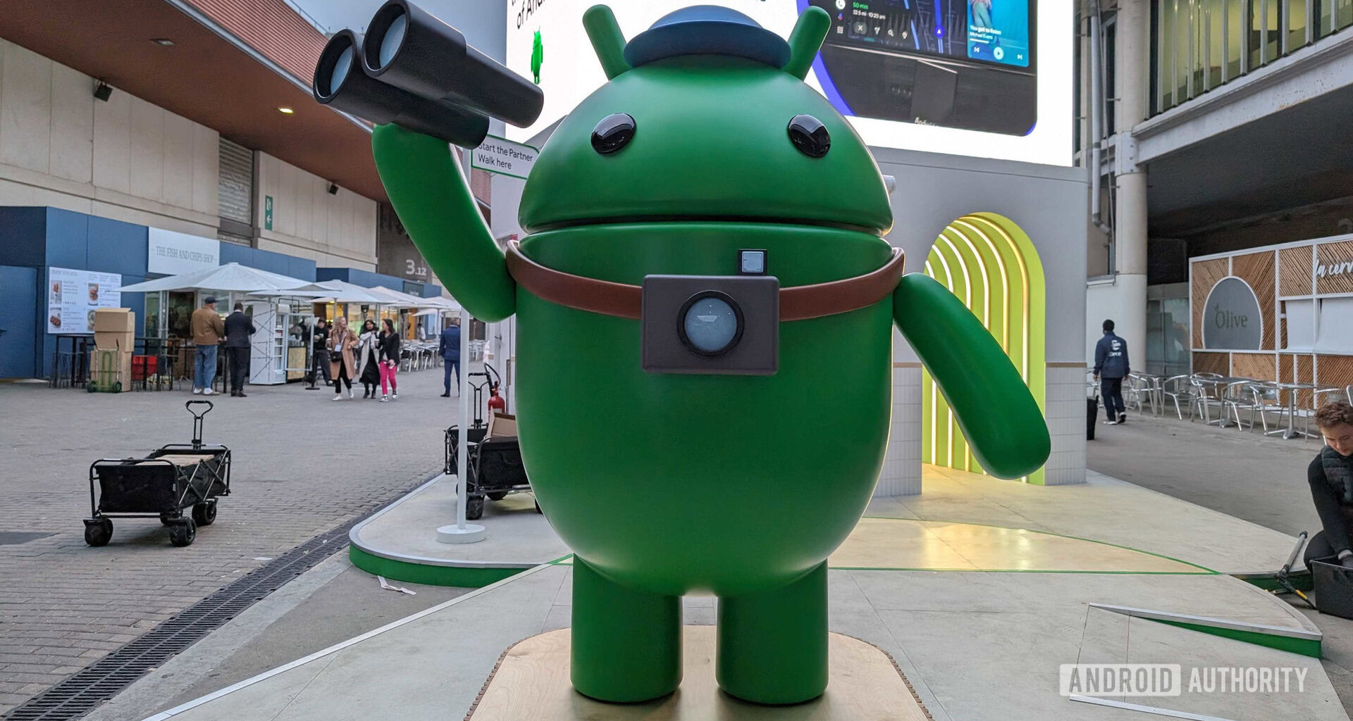 Android statue at MWC 2024
