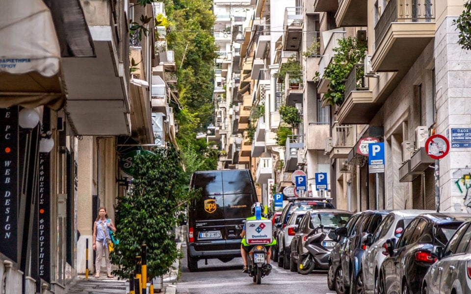 Greeks priced out of domestic housing market, study finds
