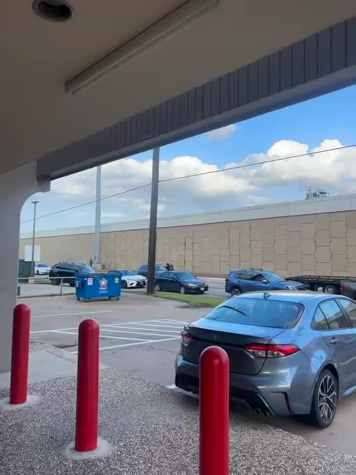 CAUGHT ON CAMERA: Successful carjacking caught on camera