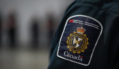 Almost 600 foreign nationals with criminal records due to be deported are missing, CBSA says