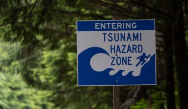 Oregon coast under tsunami advisory after powerful Russia earthquake