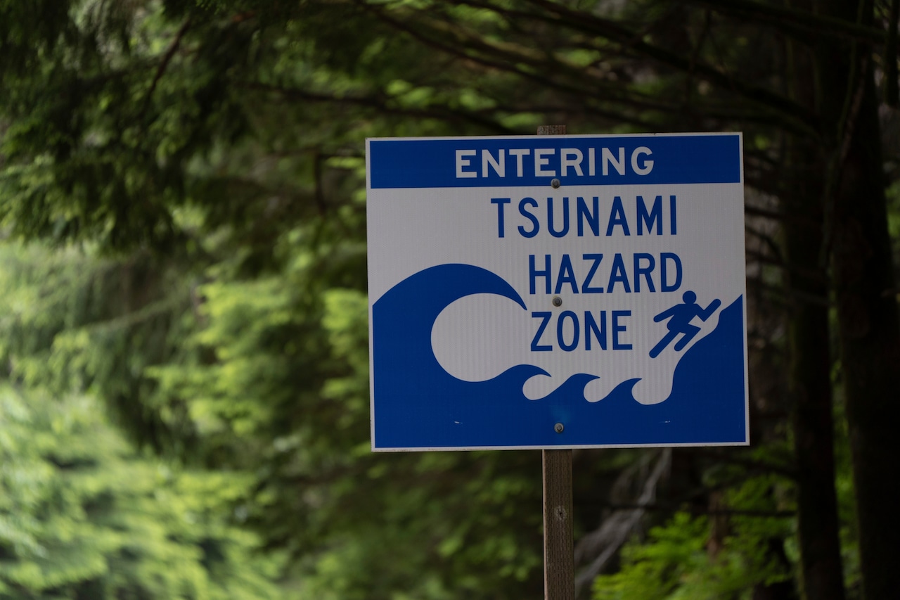 Oregon coast under tsunami advisory after powerful Russia earthquake