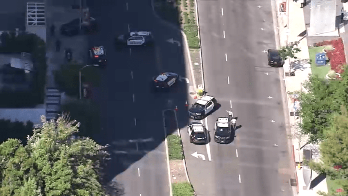 Police searching for outstanding suspect in Beverly Hills – NBC Los Angeles