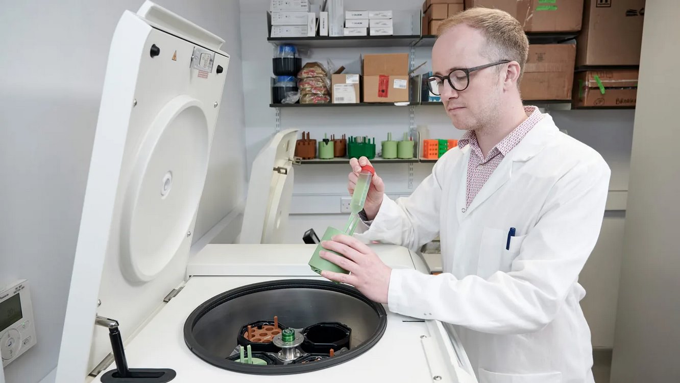 Common Bacteria Can Turn Plastic Bottles into the Painkiller Acetaminophen/Paracetamol