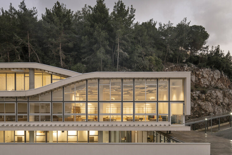Collège Louise Wegmann / Dagher Hanna & Partners - Exterior Photography, Stairs