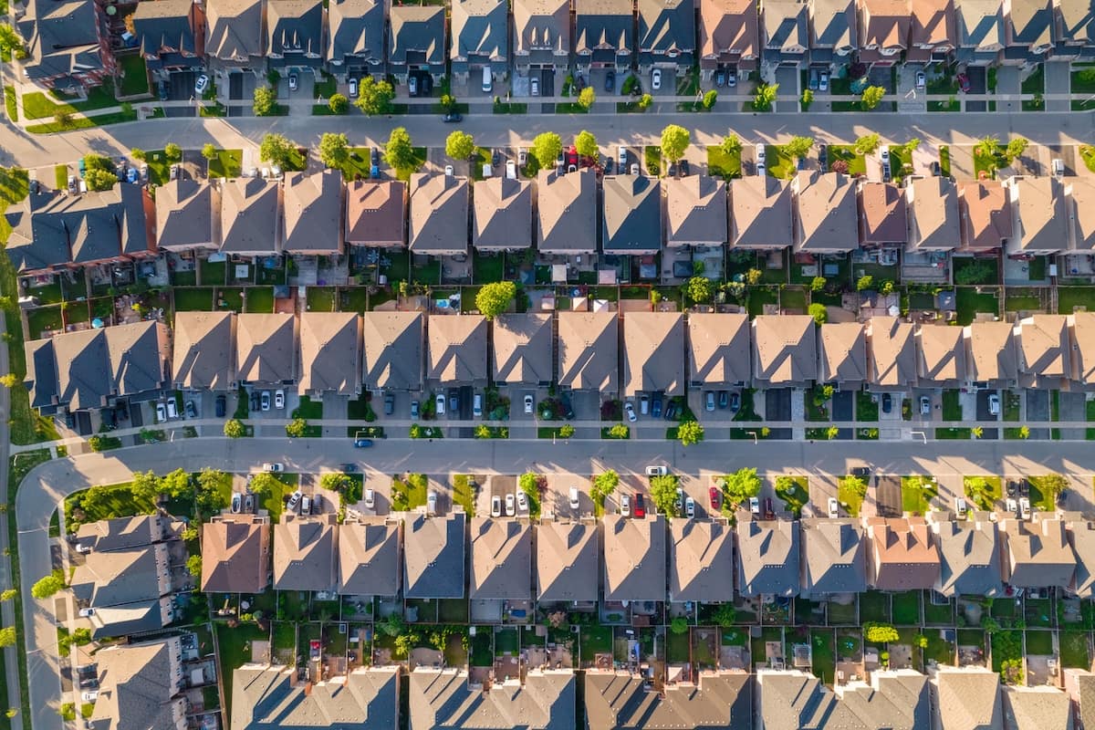 Rental market softens as temporary residents leave Canada
