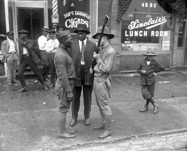 The state militia was called in to quell the violence on Chicago's South Side during the 1919 race riots. (Chicago Tribune historical photo)