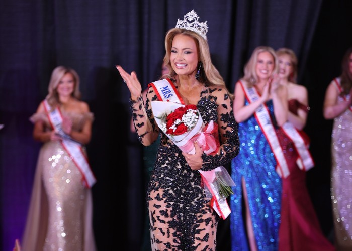 Army colonel crowned Mrs. New York America 2025