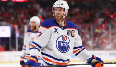 Maple Leafs linked to Connor McDavid in historic $120 million contract pursuit image