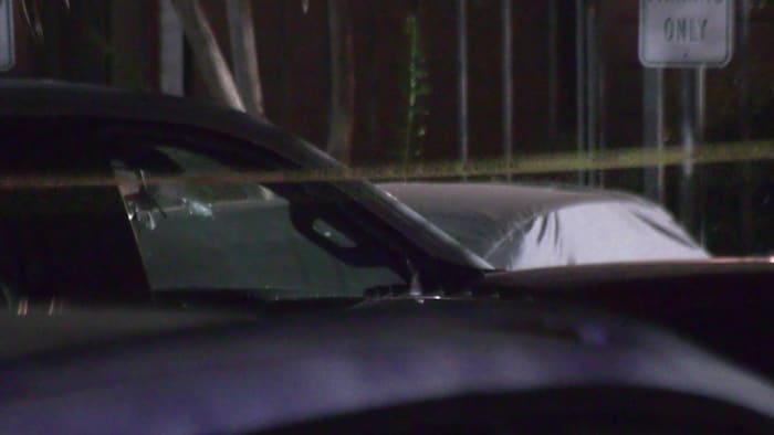 Man shot, killed during argument with group of people in SW Houston; suspects on the run