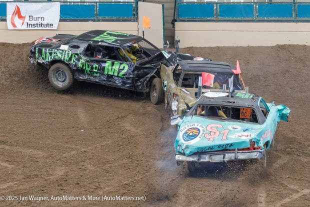 Firefighter Demolition Derby in the Del Mar Arena(Jan Wagner)