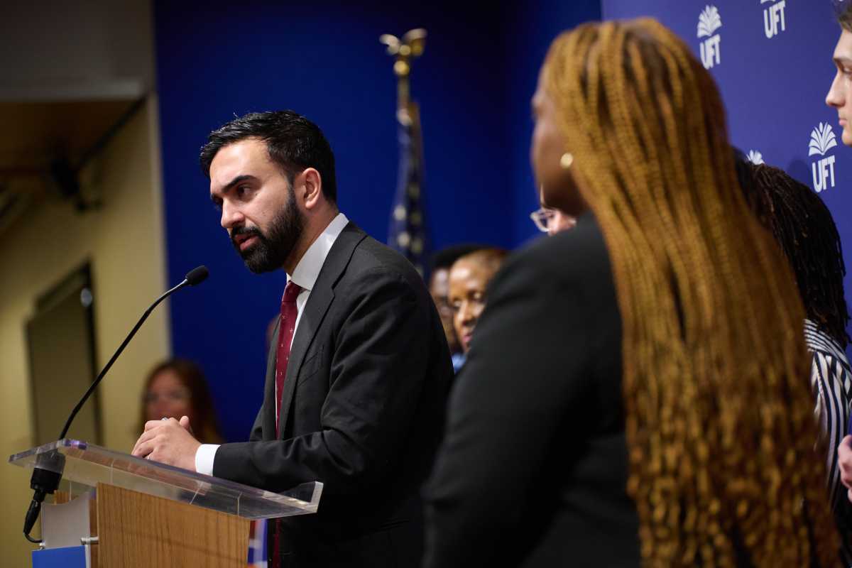 NYC Mayor’s Race: Mamdani starting to make inroads with establishment Dems with Rep. Espaillat endorsement