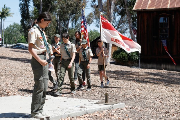 Color guard from Scout Troop 2000 (Jon Clark)