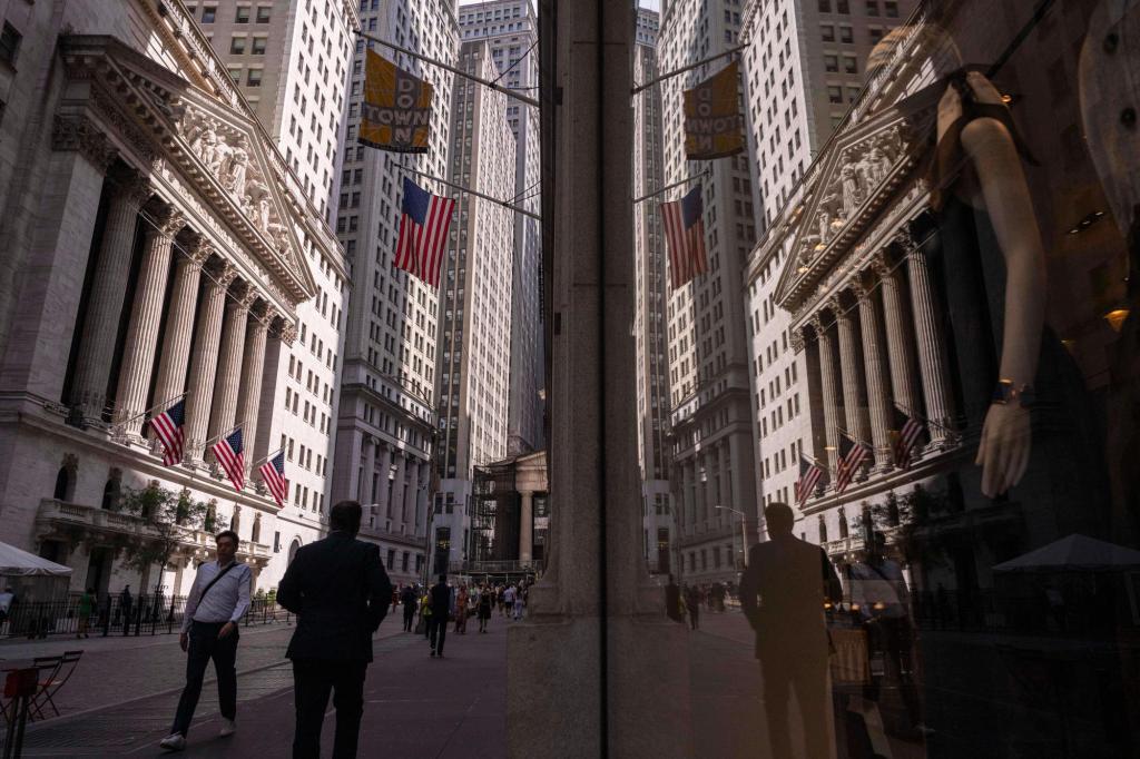 Wall Street points lower after Trump's weekend tariff announcement