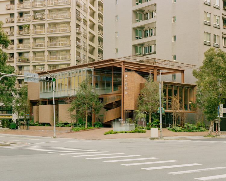 Apricity Development Brand Headquarters / Soar Design Studio + Ray Architects - Image 1 of 29