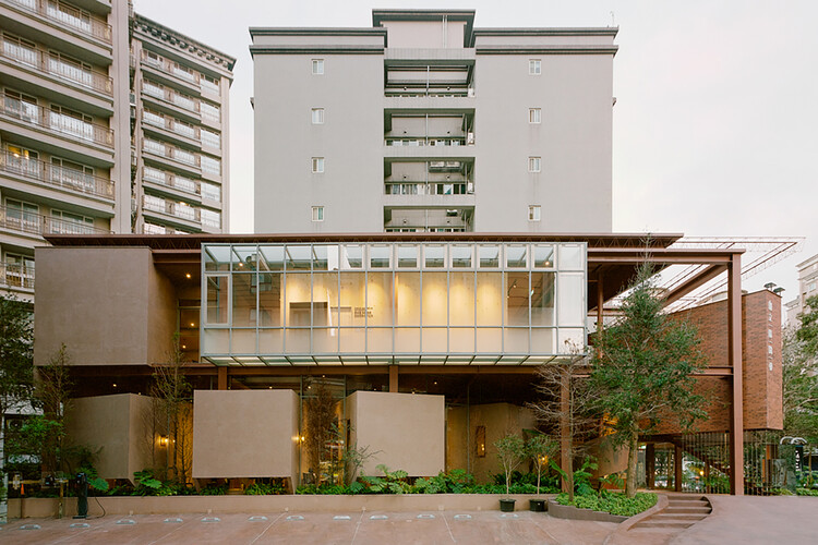 Apricity Development Brand Headquarters / Soar Design Studio + Ray Architects - Exterior Photography, Balcony