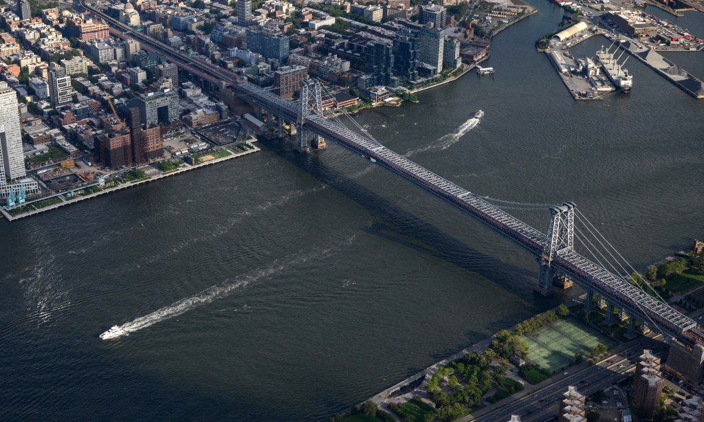 French tourist arrested for climbing NYC's Williamsburg Bridge
