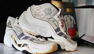 Pair of game-worn Kobe Bryant sneakers sells for astronomical amount – NBC Los Angeles
