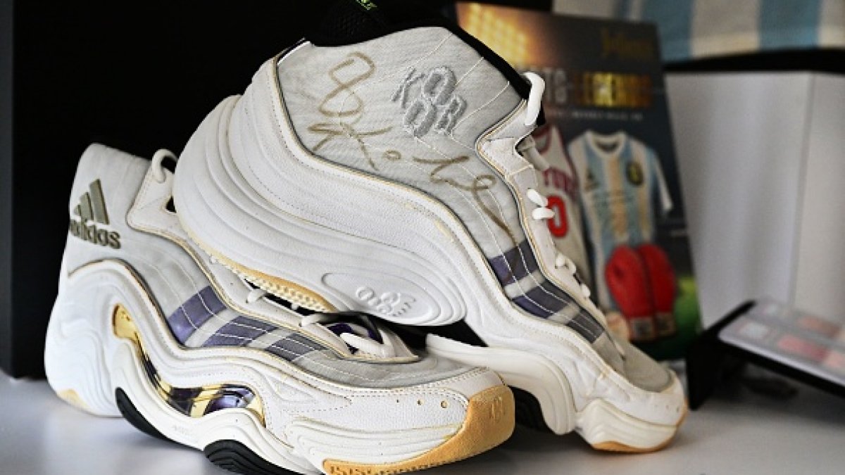Pair of game-worn Kobe Bryant sneakers sells for astronomical amount – NBC Los Angeles