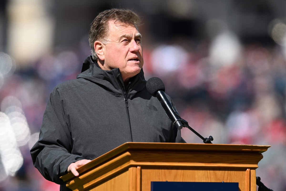 Guardians broadcaster Tom Hamilton, everyone’s best friend, gets his Hall of Fame moment