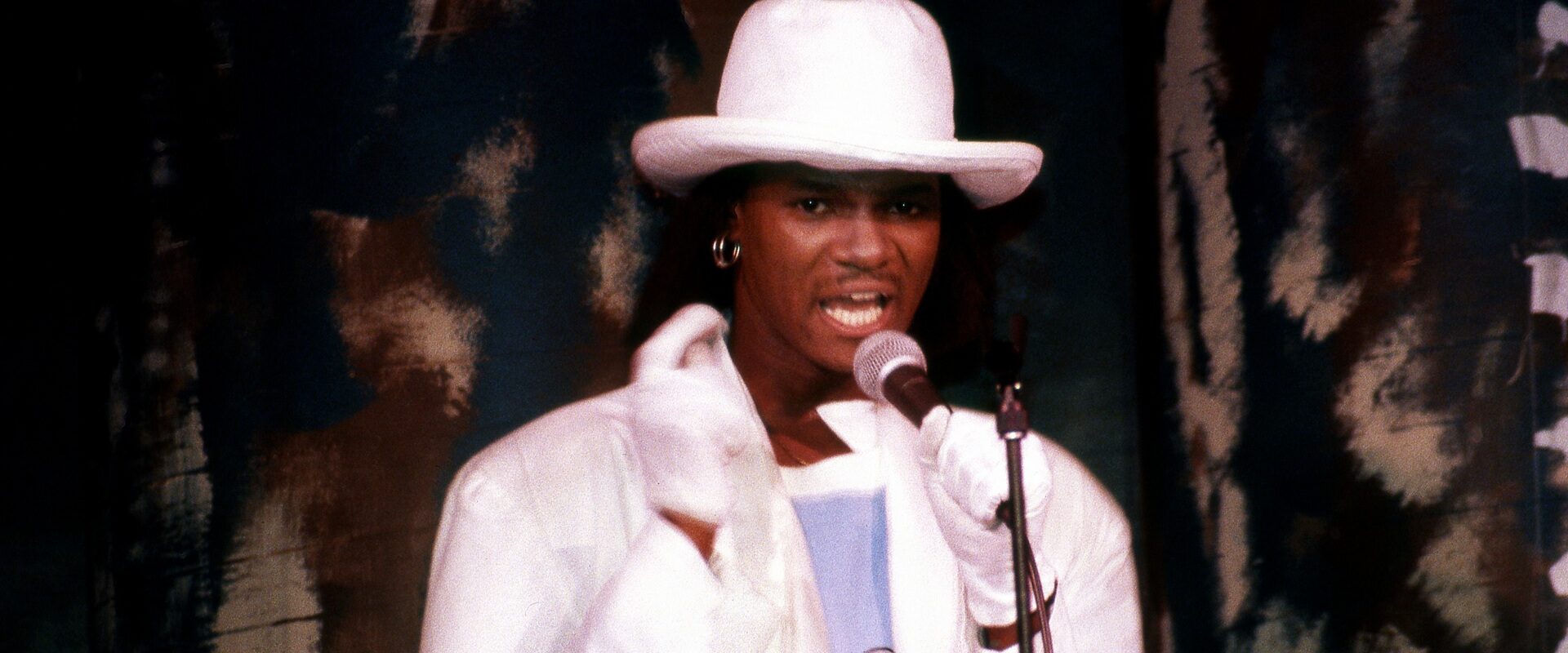 This 1986 One-Hit Wonder About Modesty Inspired Everyone From Kevin Smith To Rap Rock Bands