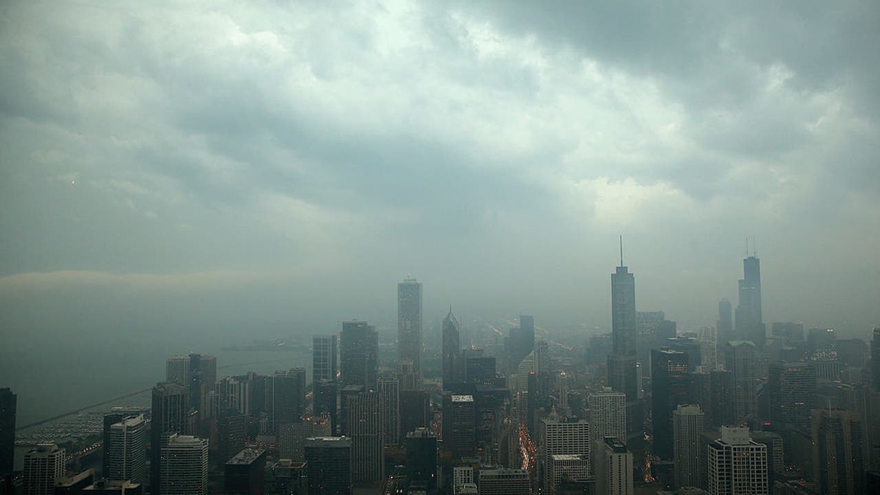MAP: Power outages in the Chicago area amid severe storm threat