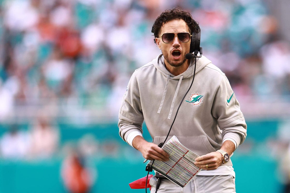 Why Mike McDaniel’s Dolphins offense could benefit from being a little boring