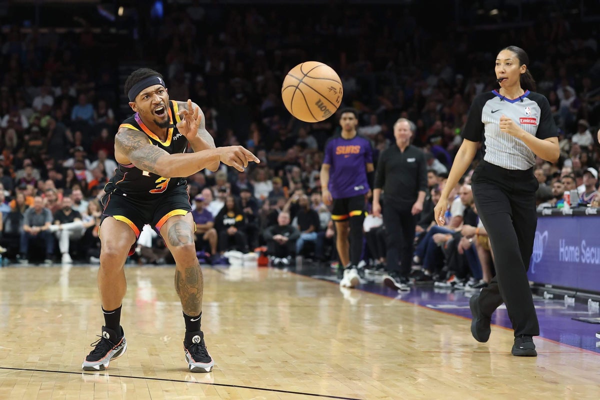 Clippers likely to sign Bradley Beal if Suns buy out contract: Sources
