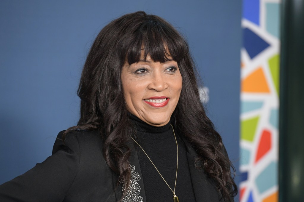 'A Man On The Inside' Adds Jackée Harry To Season 2 Cast