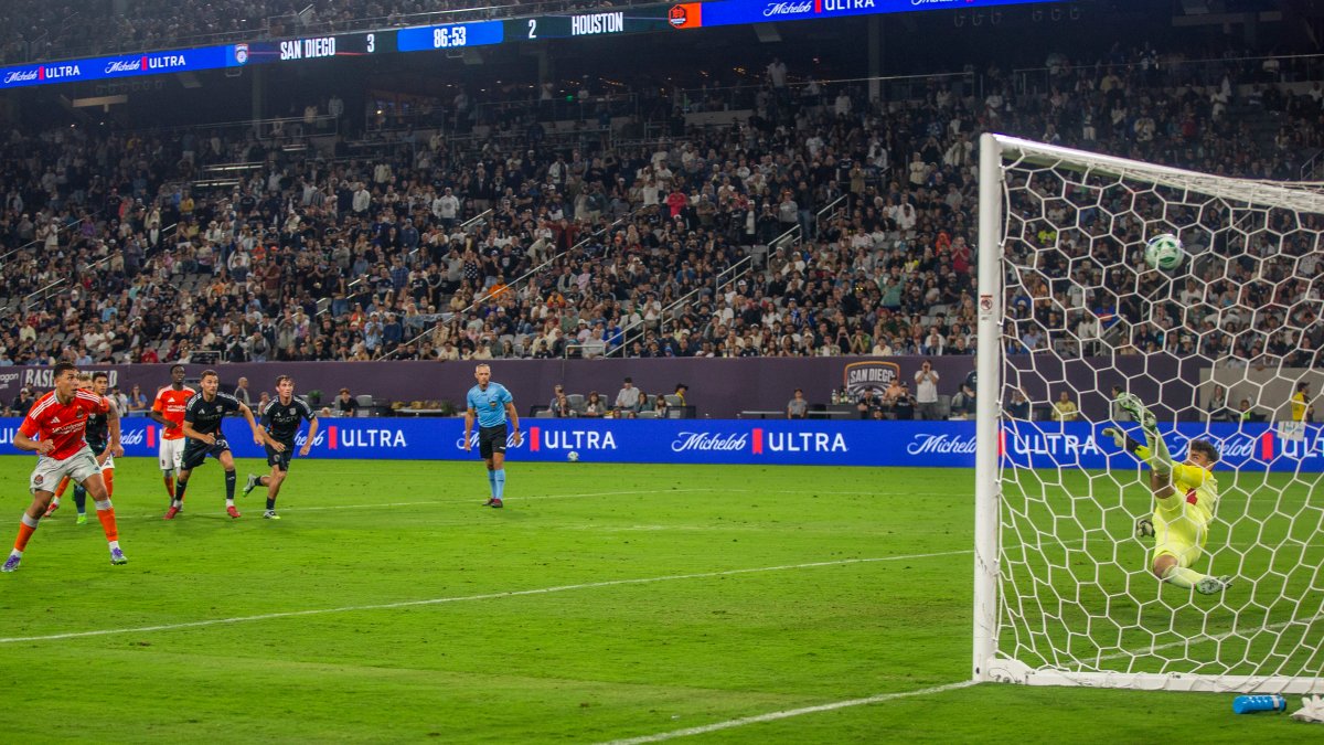 Houston hands San Diego FC their 2nd home loss with late goal – NBC 7 San Diego