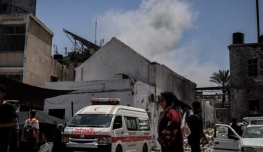 Fresh Israeli strikes in Gaza kill 38 as Netanyahu heads to US for ceasefire talks – POLITICO
