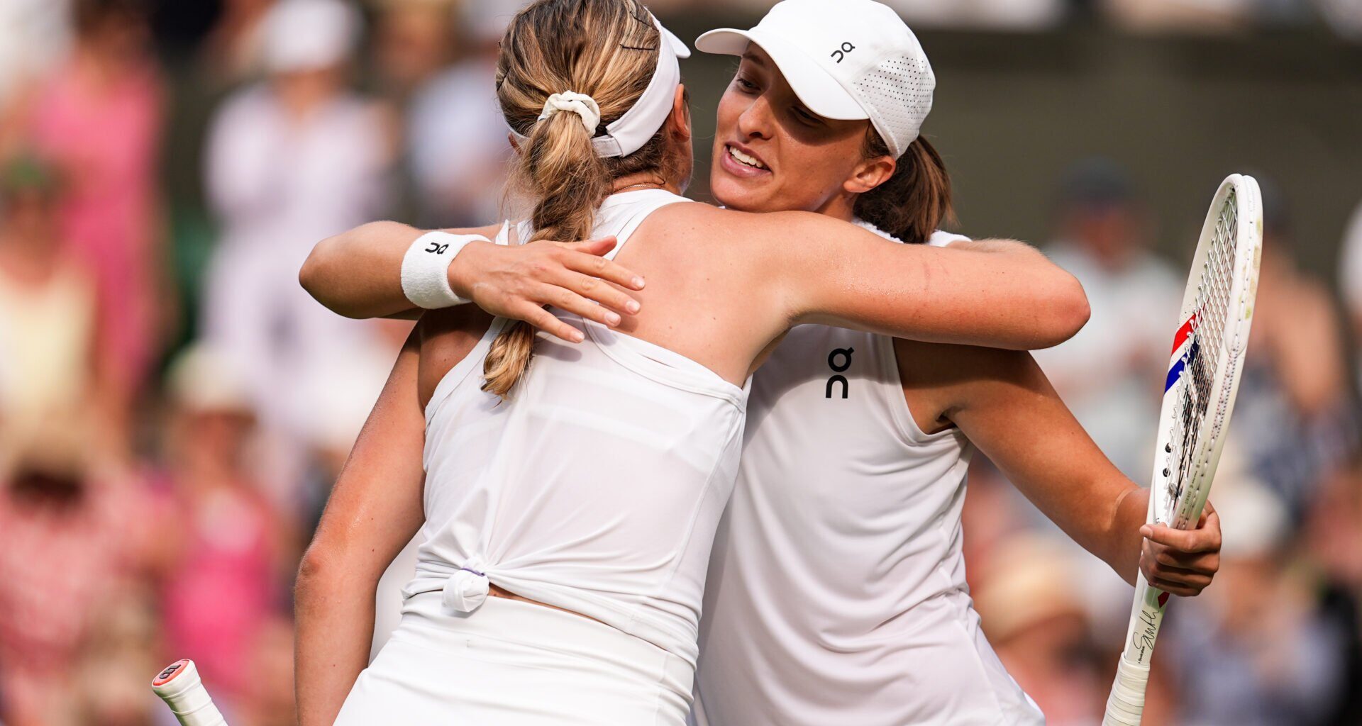 WTA player who lost to Iga Swiatek at Wimbledon noticed a big change in her during their match