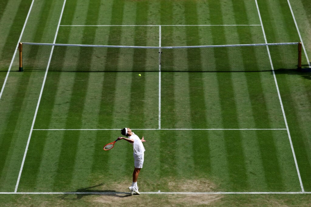 Taylor Fritz serves