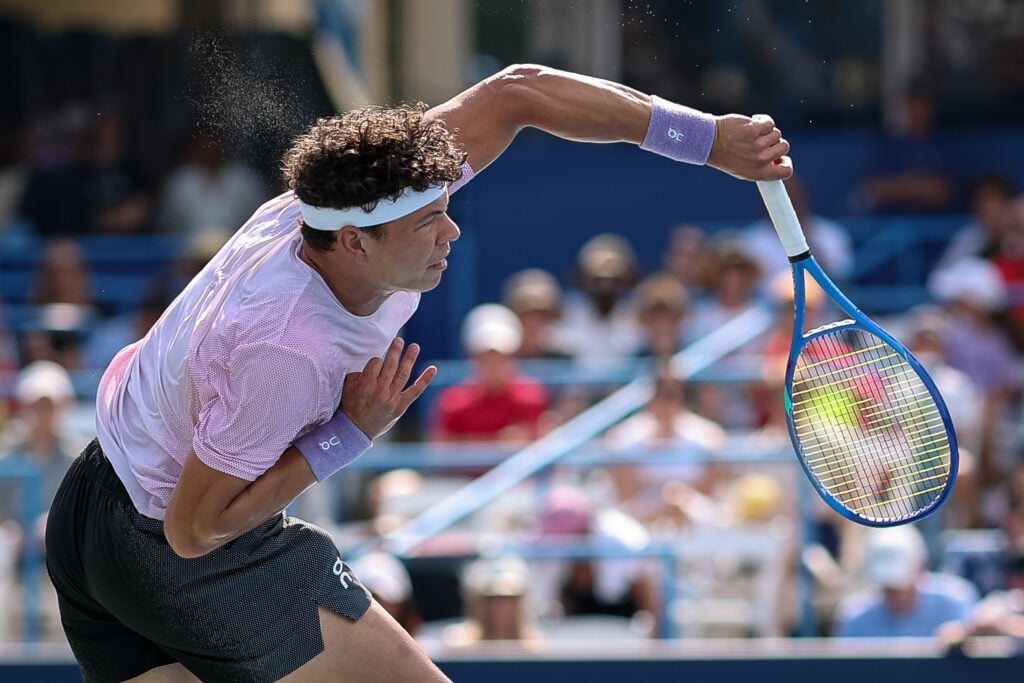 Ben Shelton serves