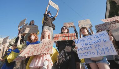 The protests in Ukraine have put Zelenskyy on notice - politico.eu
