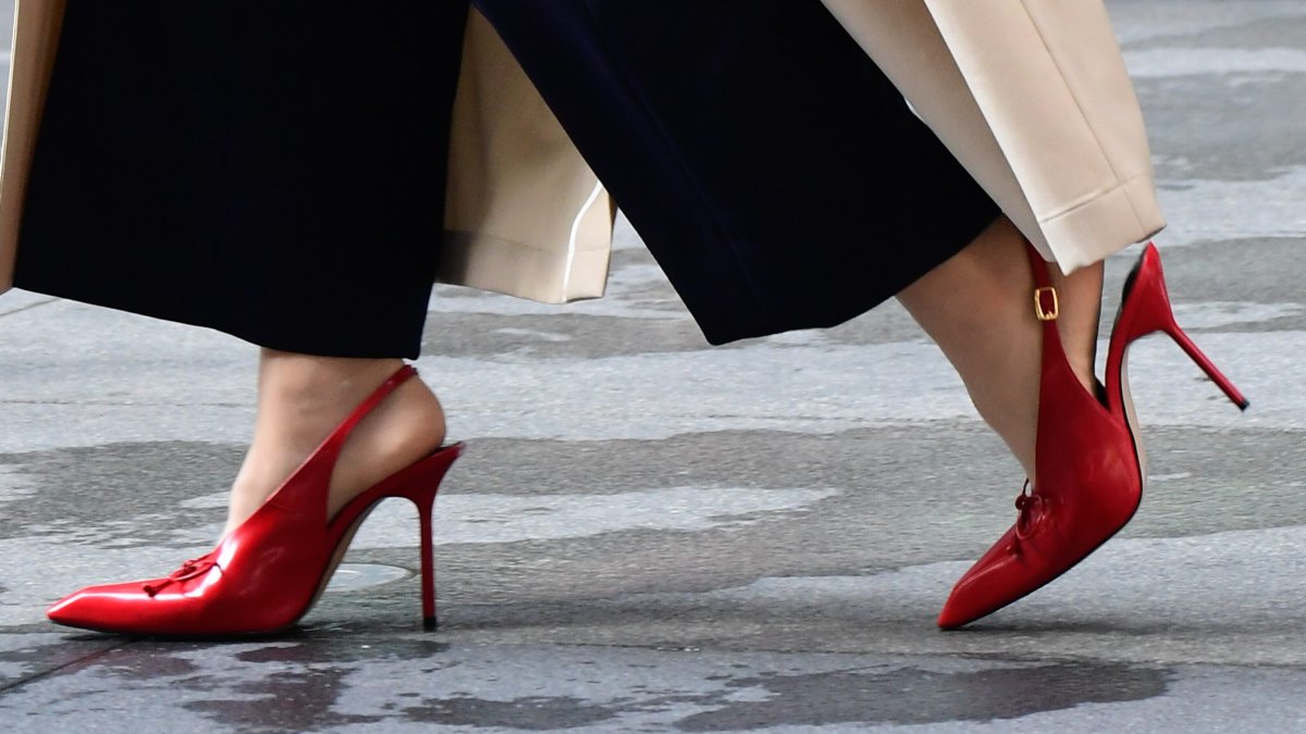 ‘Devil Wears Prada 2’ filming in Manhattan as Meryl Streep, Anne Hathaway spotted – NBC New York