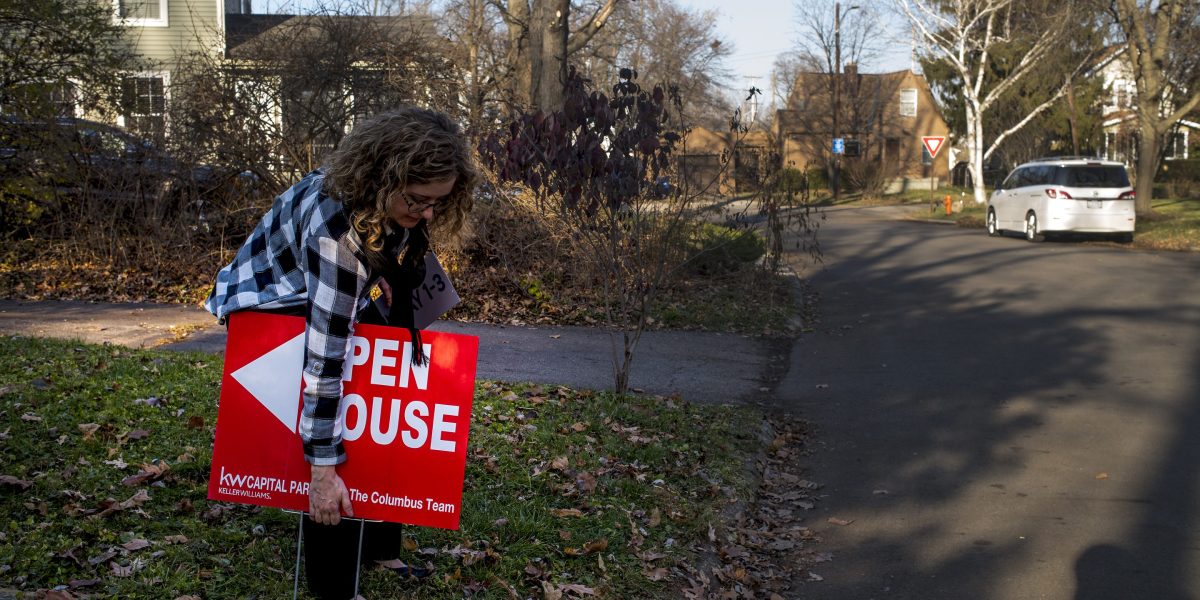 Home sellers are so fed up with cutting listing prices they’re just yanking their homes off the housing market altogether