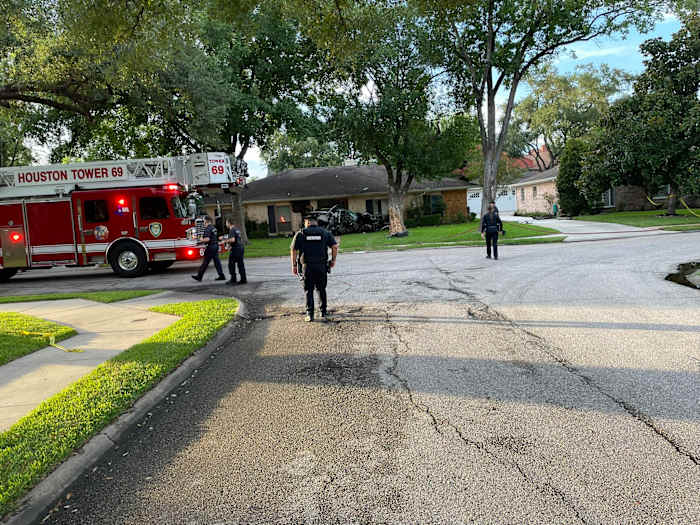 1 dead after SUV crashes into tree, home in W. Houston