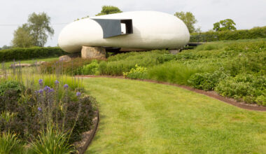 Hauser and Wirth art gallery, restaurant and garden, Durslade Farm, Bruton, Somerset, England, UK gardens designed by Piet Oudolf. (Photo by: Geography Photos/Universal Images Group via Getty Images)